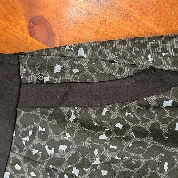 Melissa McCarthy Seven7 Animal Print Skirt - Sz 1X Worn Once w/Zipper & Pockets - Picture 2 of 6
